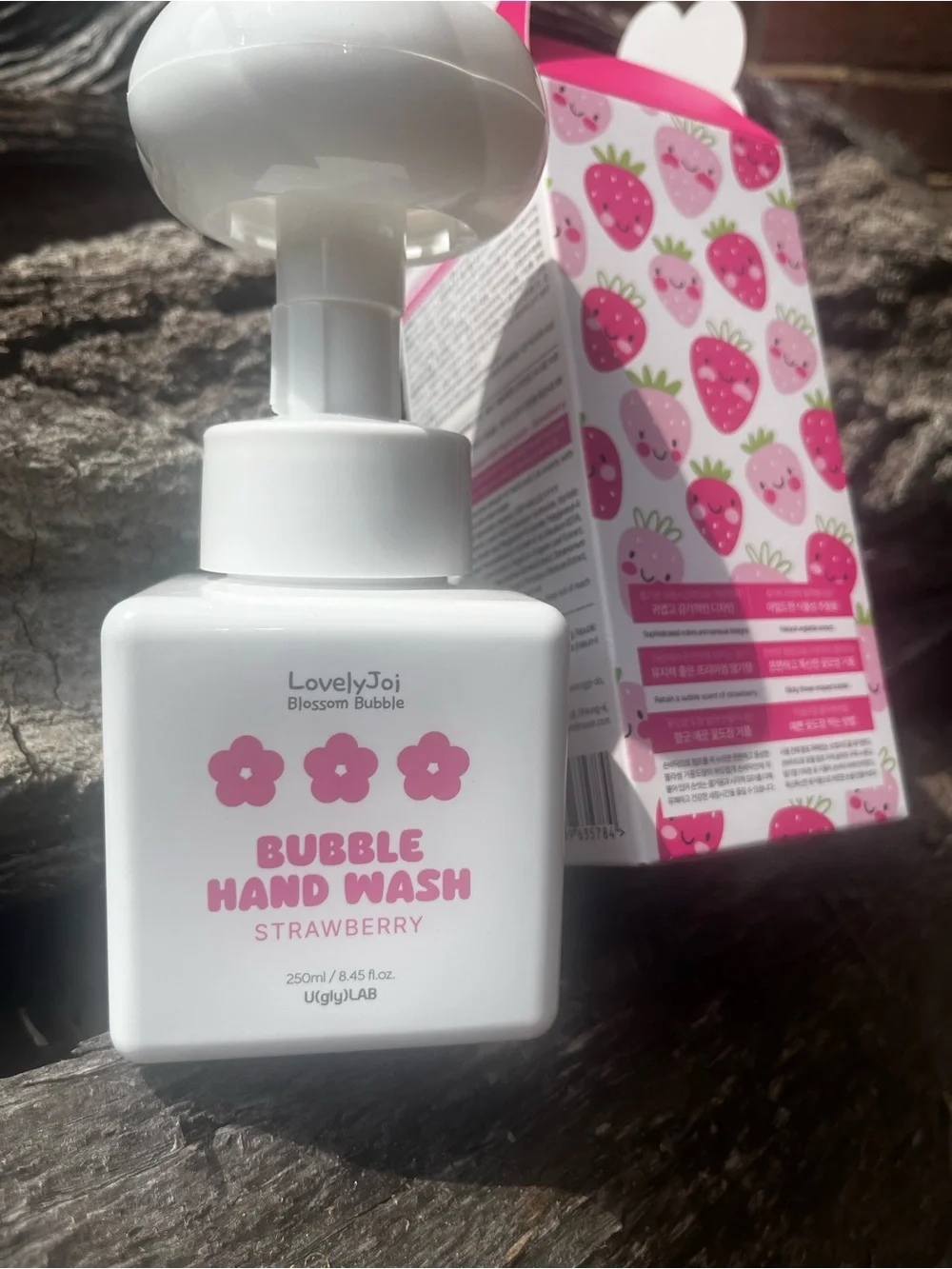 LovelyJoi Bubble Hand Wash | Strawberry Scent | Flower Stamp on Hand
